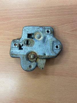 Holden HQ -HZ Boot latch . U5.