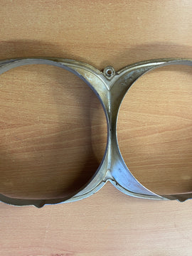 HQ statesman  and prem used head light rim B1-N2